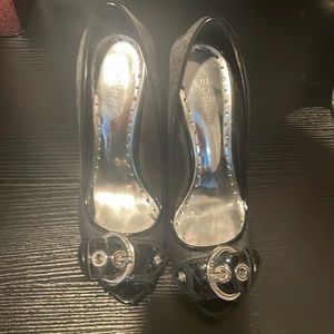 BCBG 8.5 buckle heels